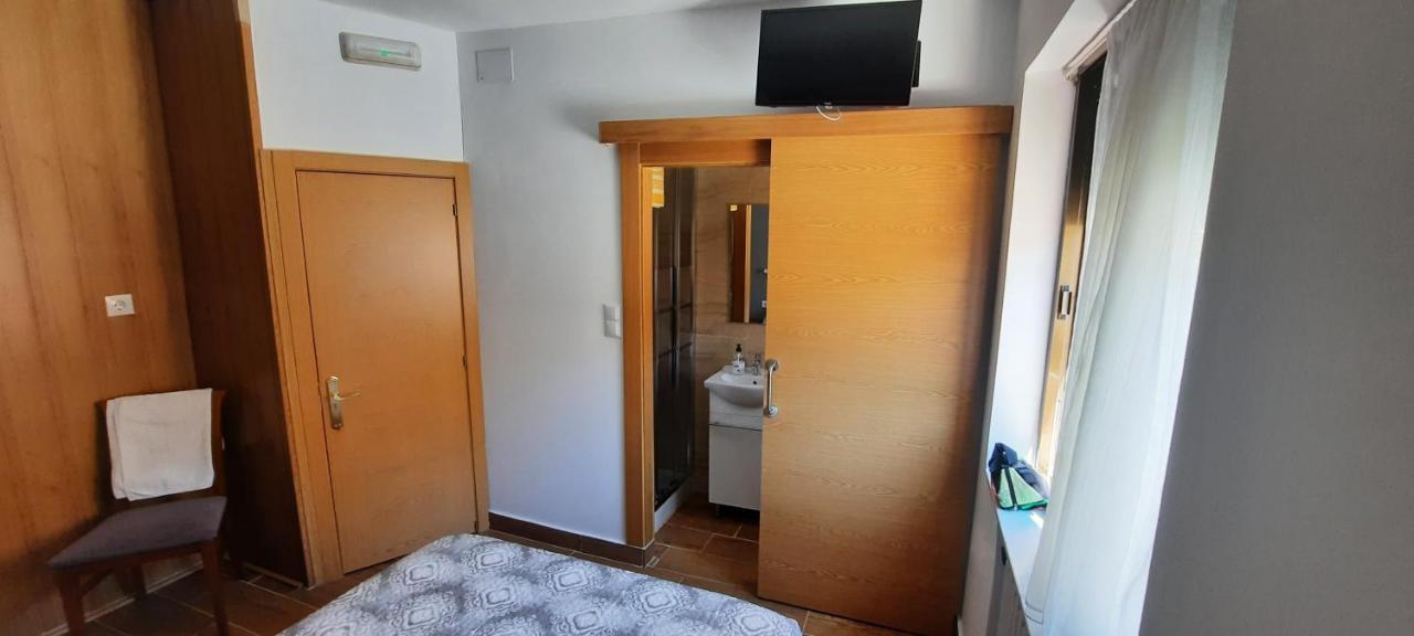 Pension La Catedral Леон Экстерьер фото